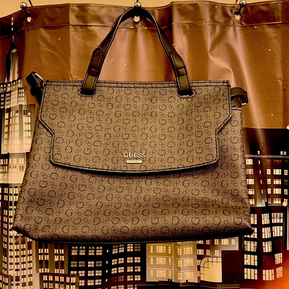 NWOT GUESS crossbody handbag